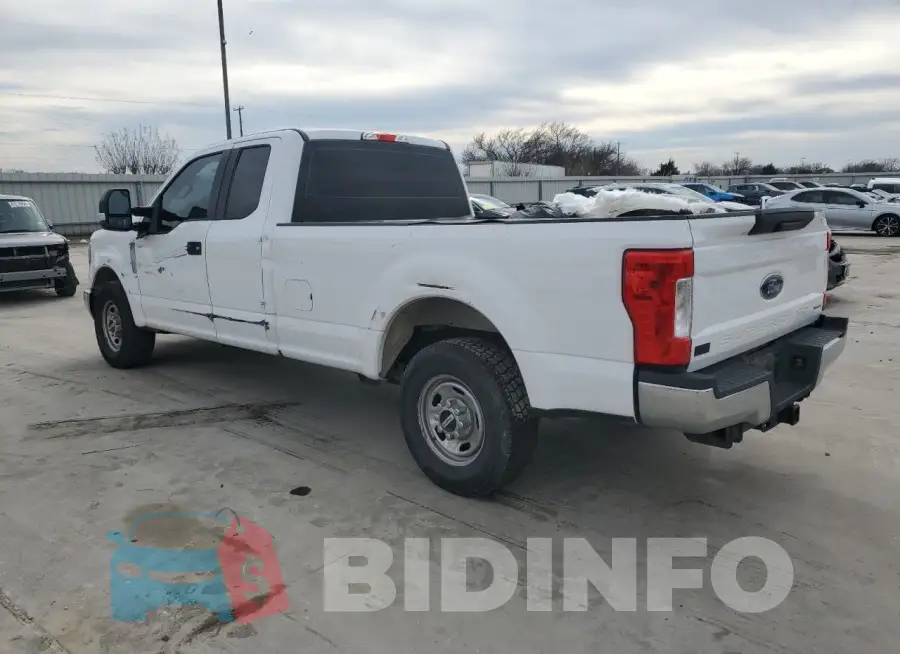 1FT7X2A69HEC89824 Photo# 2