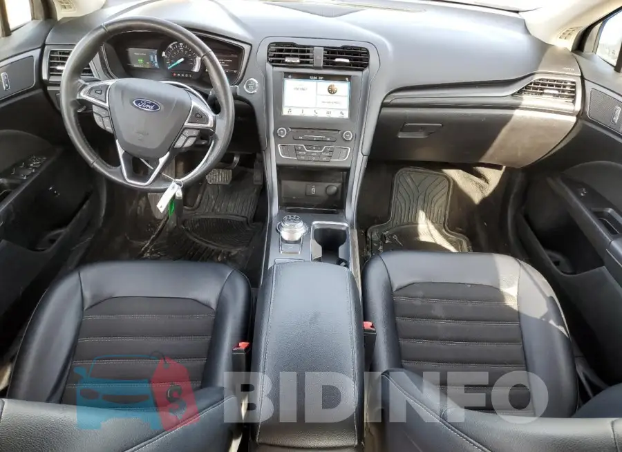 3FA6P0LU8JR120141 Photo# 8