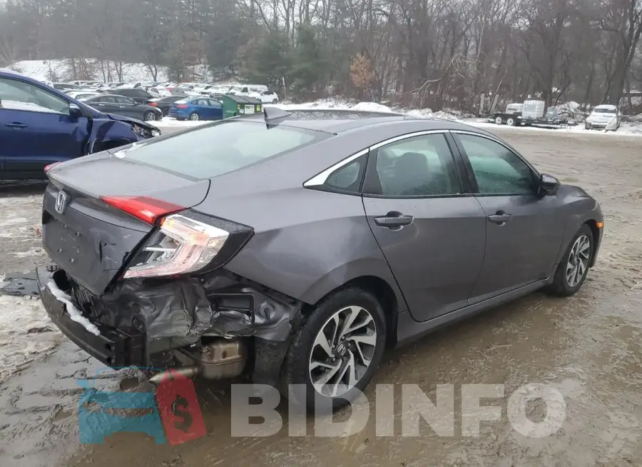 19XFC2F72HE228943 Photo# 3