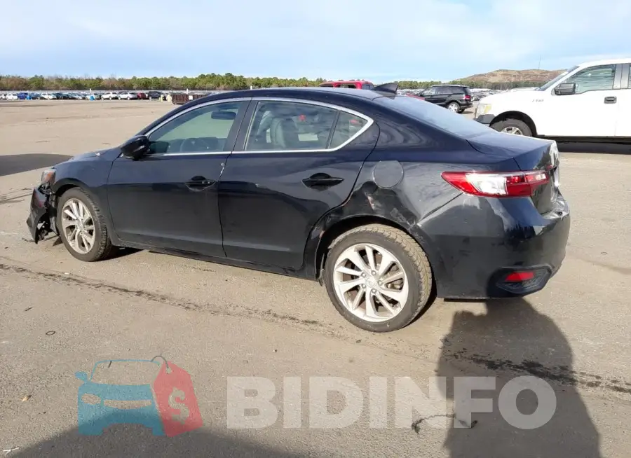 19UDE2F38JA001510 Photo# 2