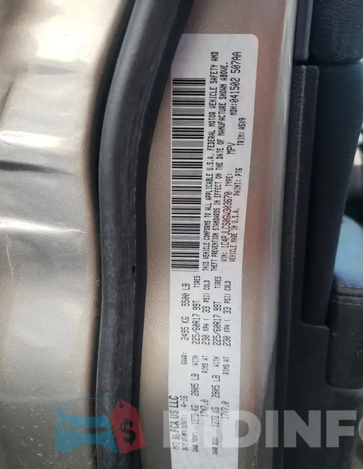 1C4PJLCS0GW303670 Photo# 13