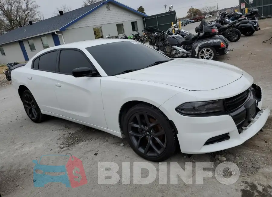 2C3CDXBG1KH576722 Photo# 4