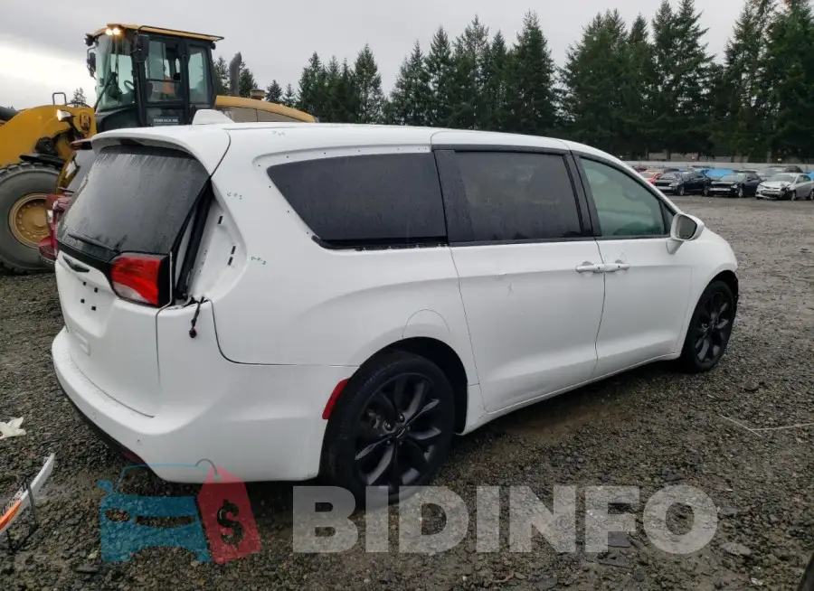 2C4RC1BGXLR116377 Photo# 3