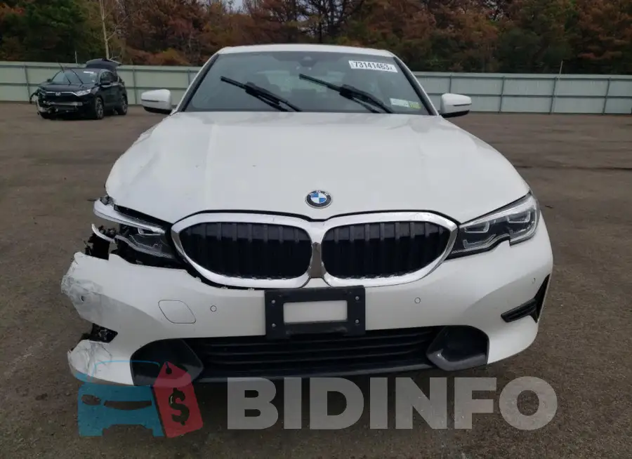 3MW5R7J06M8B72044 Photo# 5