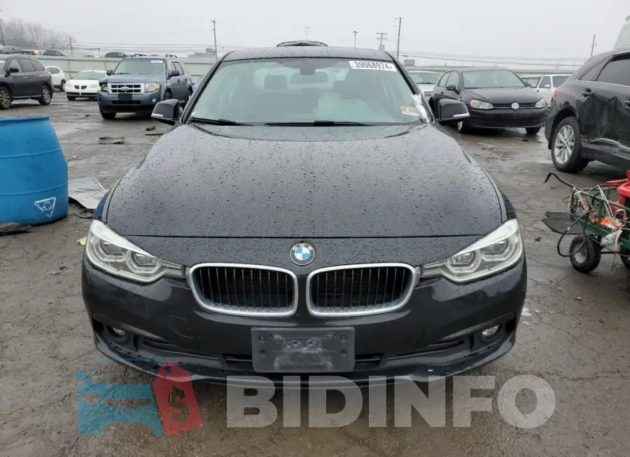 WBA8E5G53JNU46423 Photo# 5