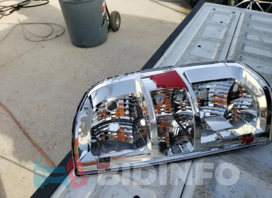 1GCHSBEA1J1292702 Photo# 12