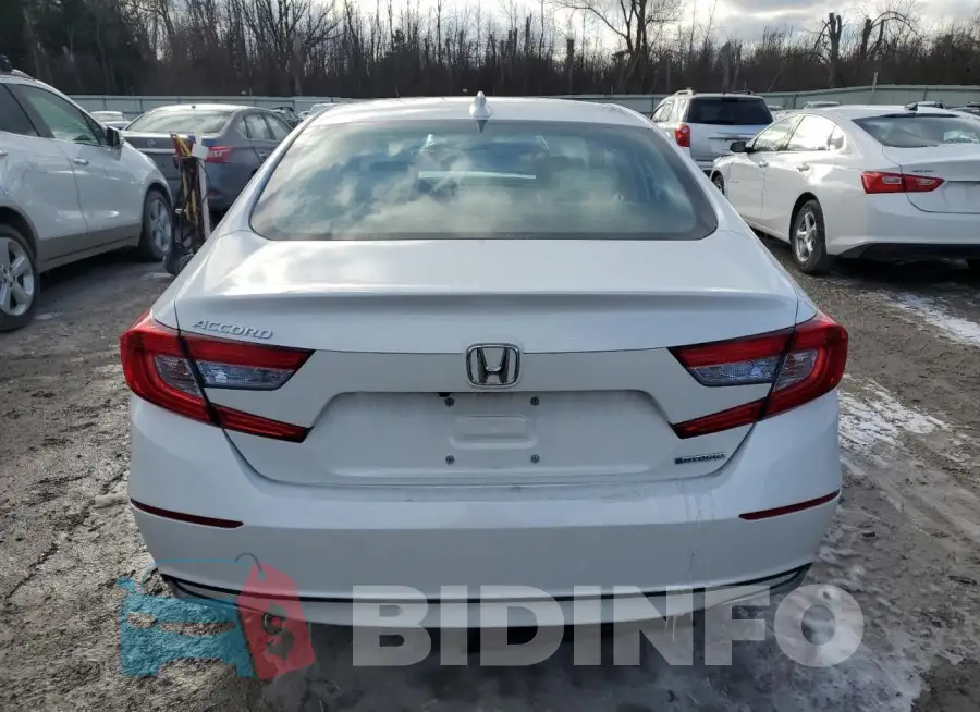 1HGCV3F54KA001699 Photo# 6