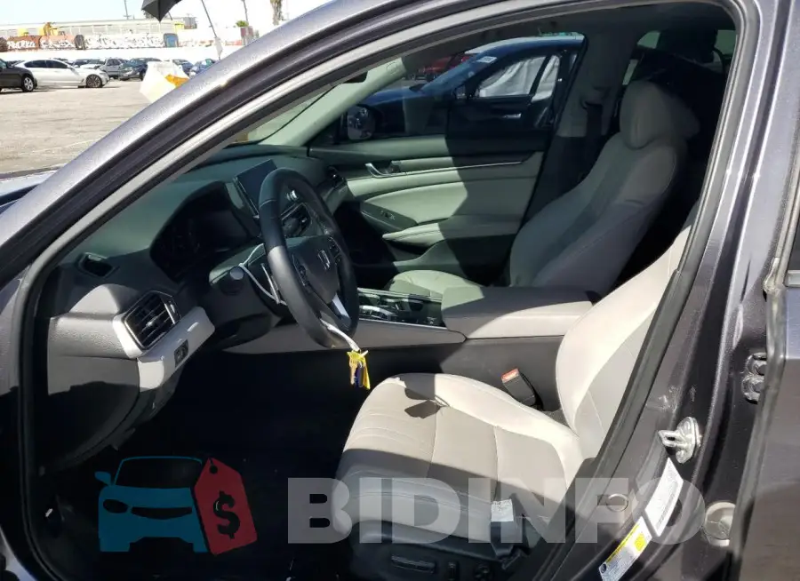 1HGCV3F56JA013917 Photo# 7