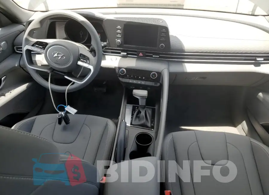 KMHLM4AG5PU541886 Photo# 8