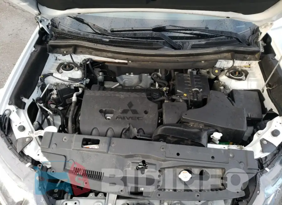 JA4AD2A33JZ036396 Photo# 11