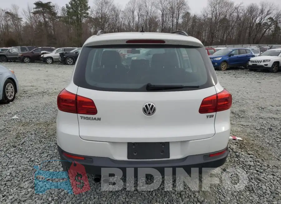 WVGAV7AX7GW601418 Photo# 6