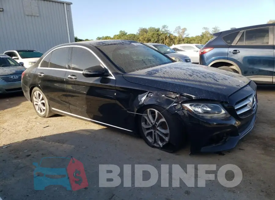 WDDWF4JB9HR257588 Photo# 4