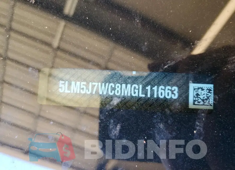 5LM5J7WC8MGL11663 Photo# 12