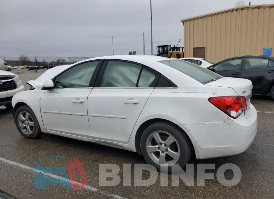 1G1PE5SB9G7197689 Photo# 2