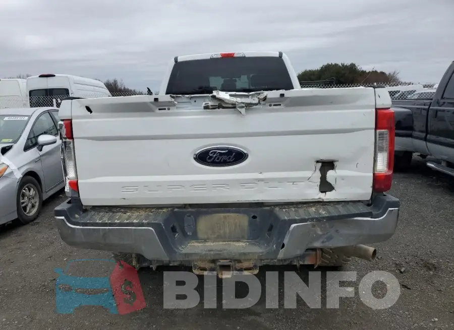 1FT7W2B64JEC73697 Photo# 6