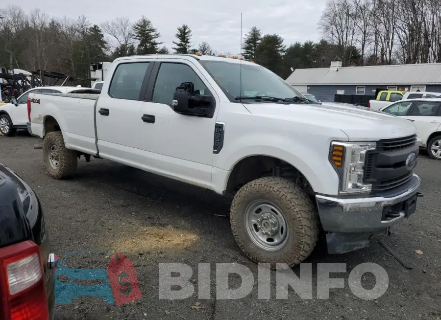 1FT7W2B64JEC73697 Photo# 4