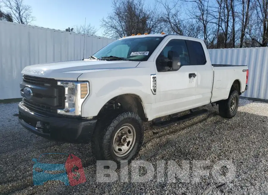 1FT7X2B62JEB15128 Photo# 1