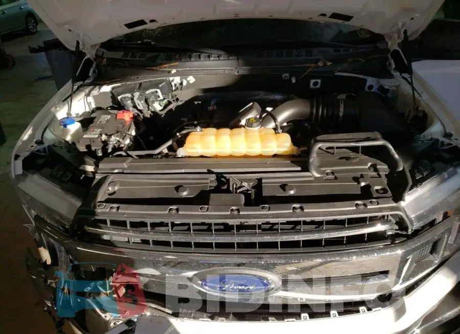 1FTMF1C58KKE18696 Photo# 11