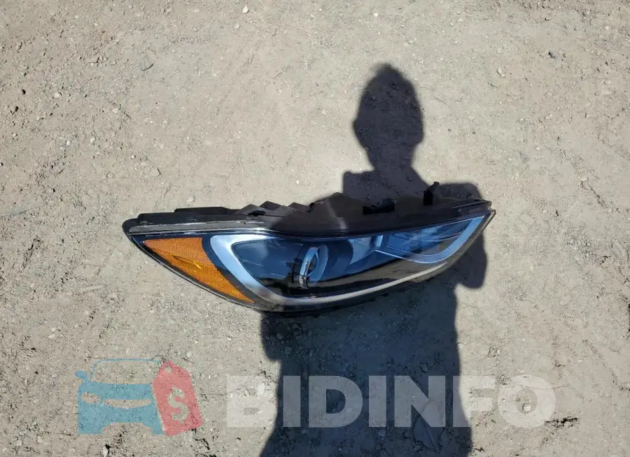 5NPD84LF7JH377429 Photo# 12