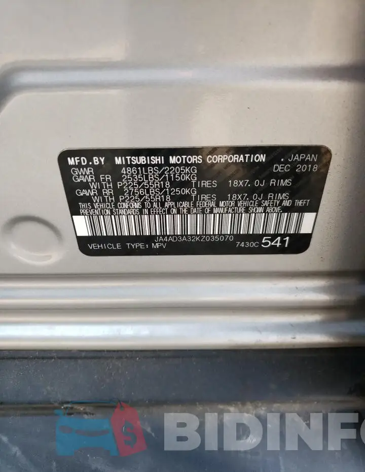 JA4AD3A32KZ035070 Photo# 13