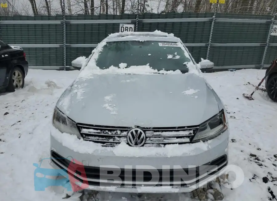 3VWDB7AJ4HM253999 Photo# 5