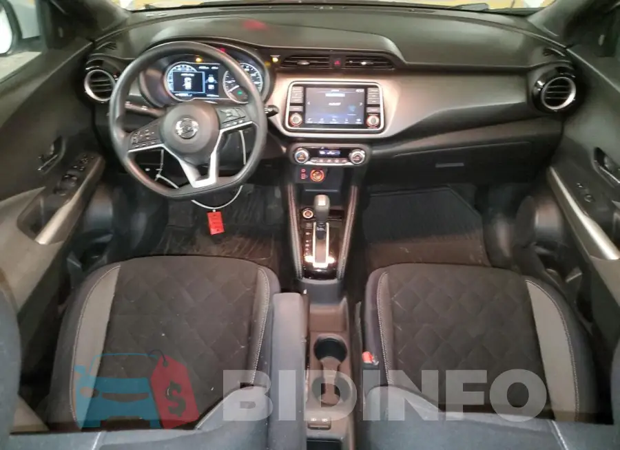 3N1CP5CU1JL545328 Photo# 8