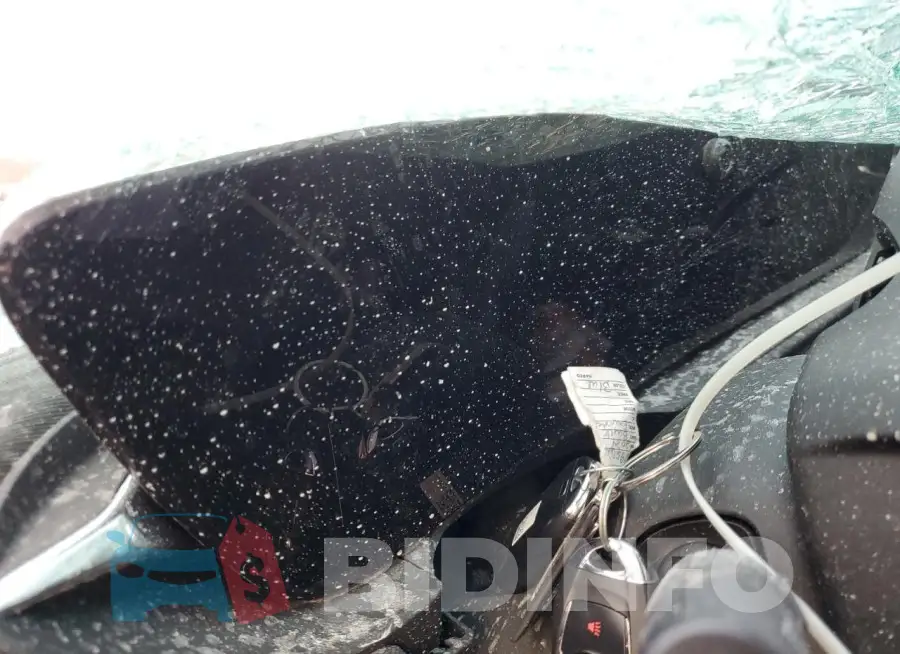 KL47LAE2XRB027014 Photo# 9