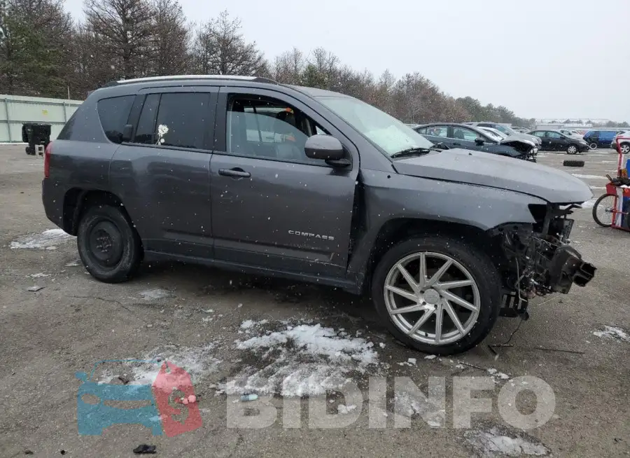 1C4NJDEB9HD177932 Photo# 4