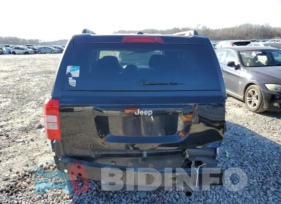 1C4NJPBA0GD734786 Photo# 6