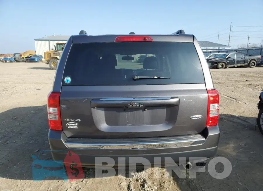 1C4NJRFB0GD580093 Photo# 6