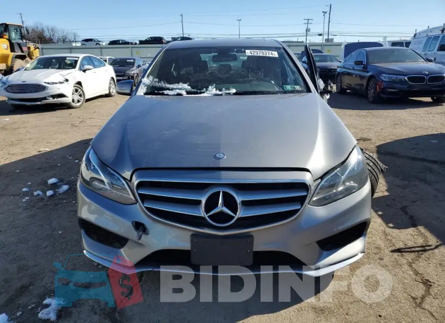 WDDHF8JB1FB084820 Photo# 5