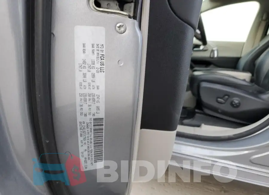 2C4RC1BG7LR177024 Photo# 12