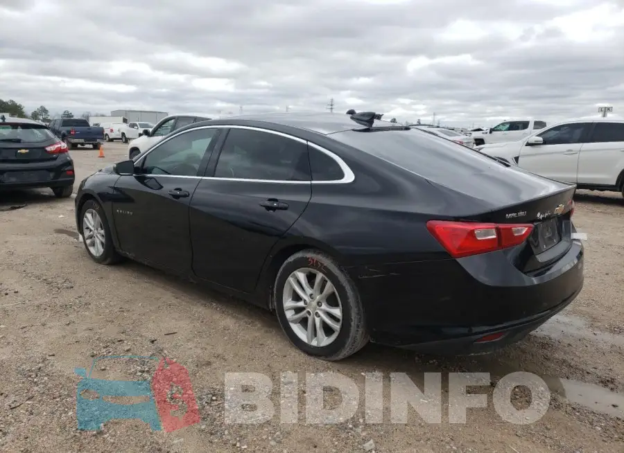 1G1ZD5ST0JF267811 Photo# 2
