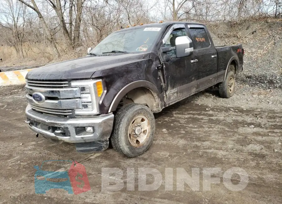 1FT8W3BT3KEC72719 Photo# 1