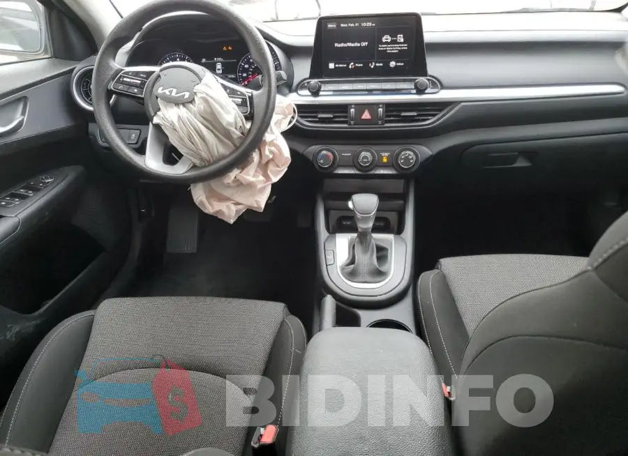 3KPF24AD9PE609280 Photo# 8