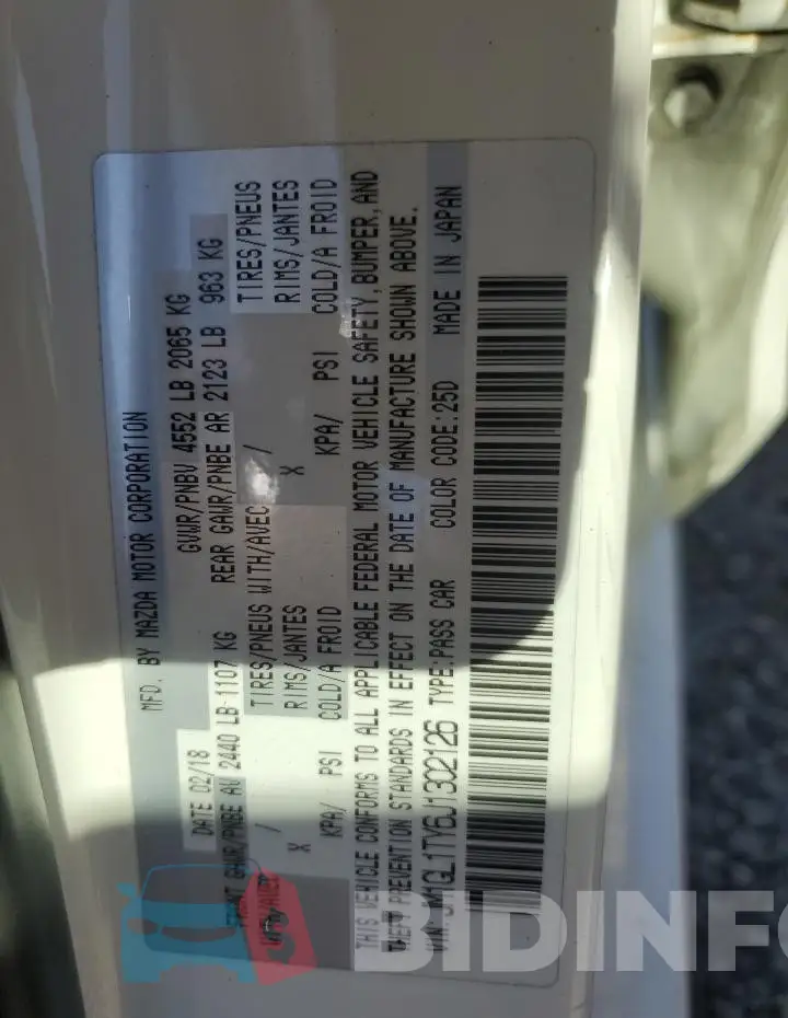 JM1GL1TY6J1302126 Photo# 13