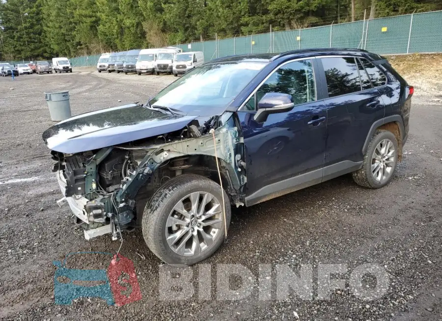 2T3A1RFV4KW053548 Photo# 1
