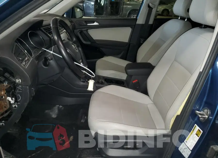 3VV2B7AX8KM118662 Photo# 7