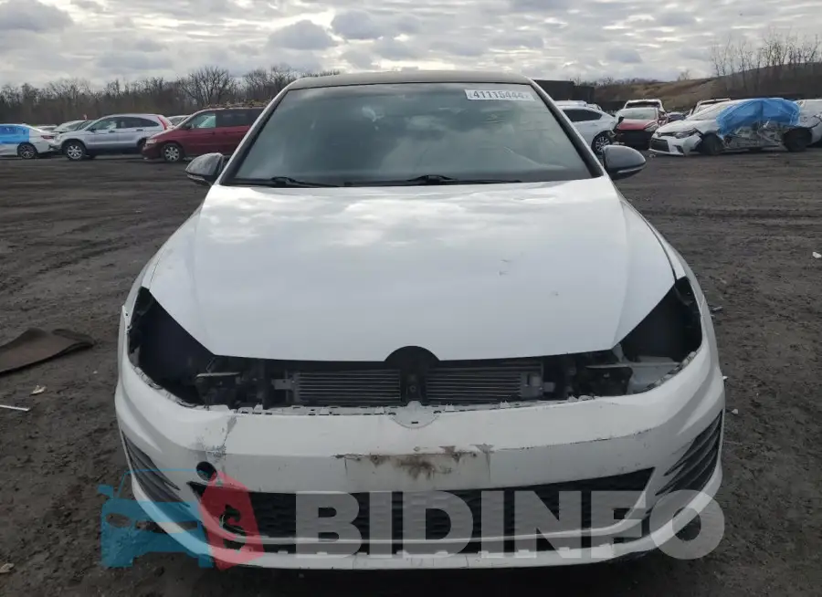 3VW5T7AU8GM013736 Photo# 5