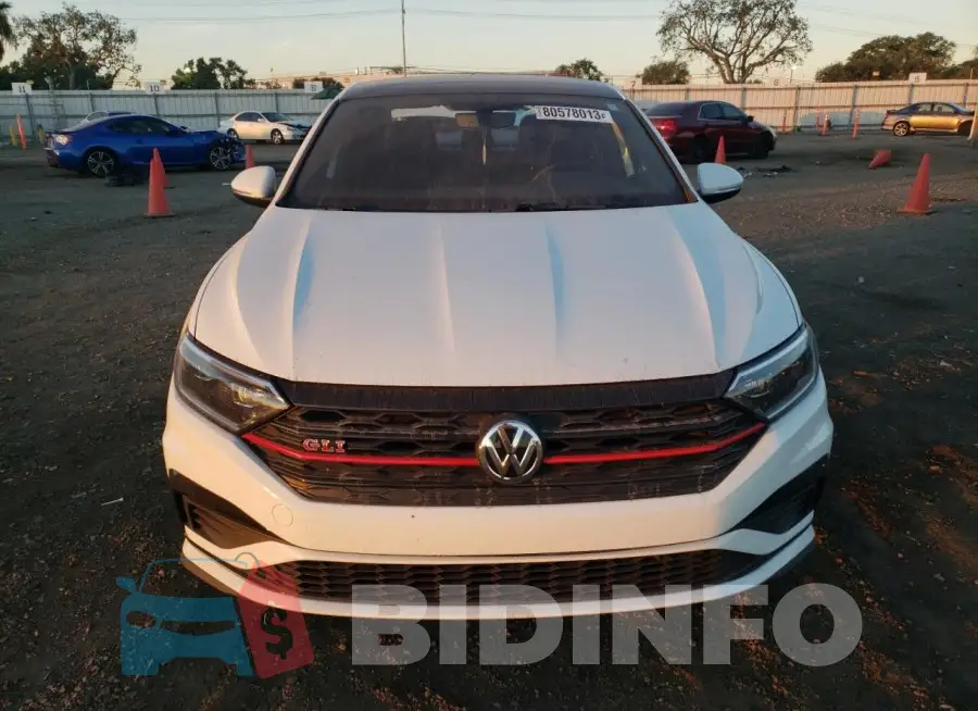 3VW6T7BUXKM271252 Photo# 5