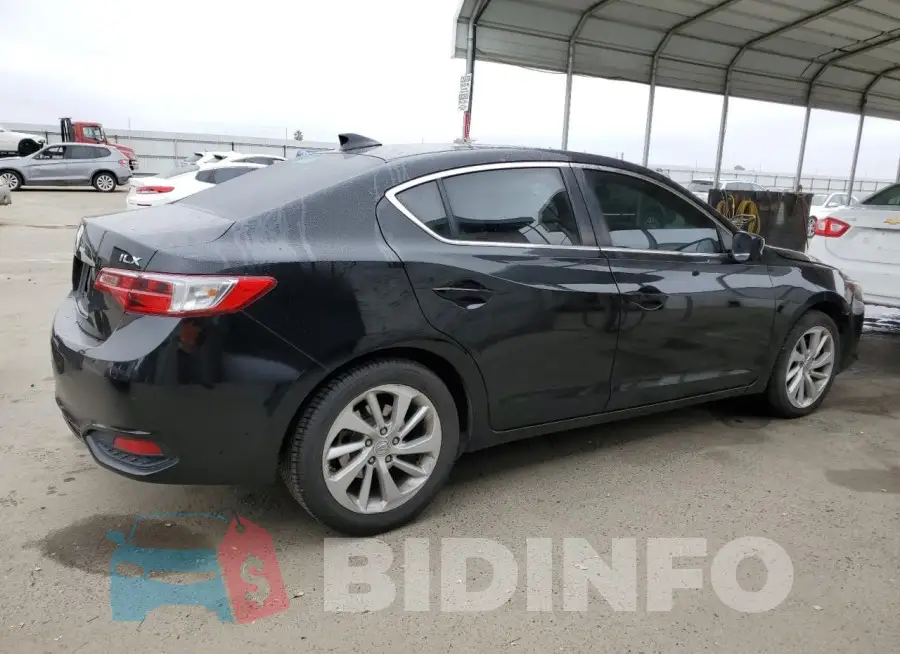 19UDE2F35JA005403 Photo# 3