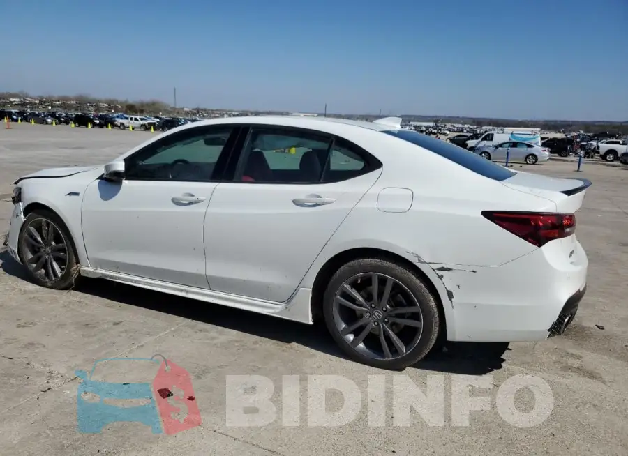19UUB2F66JA000942 Photo# 2