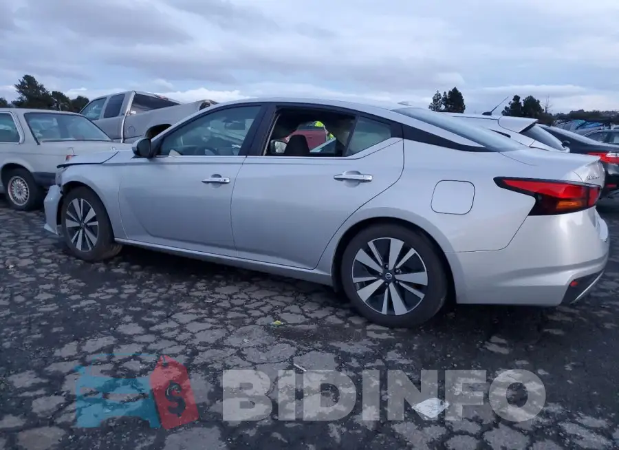 1N4BL4DV3NN410448 Photo# 2