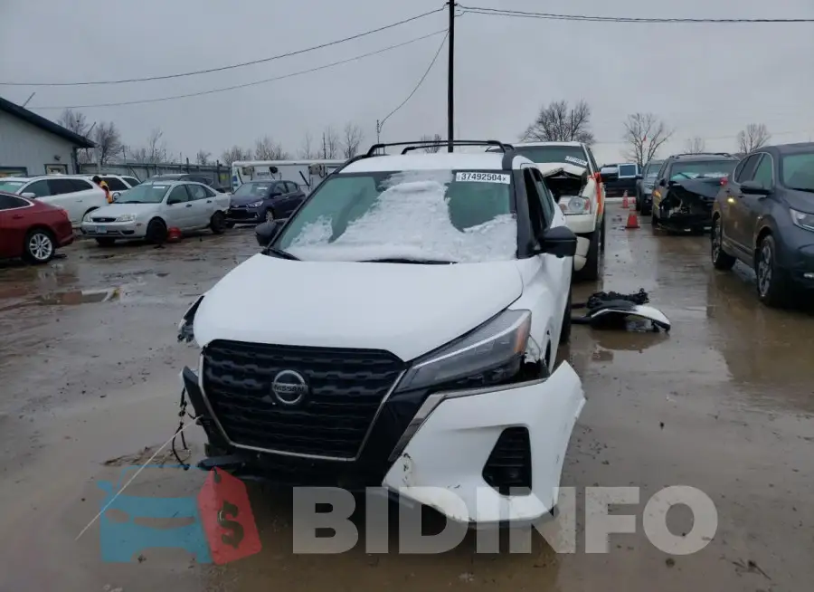 3N1CP5DV7ML562064 Photo# 5