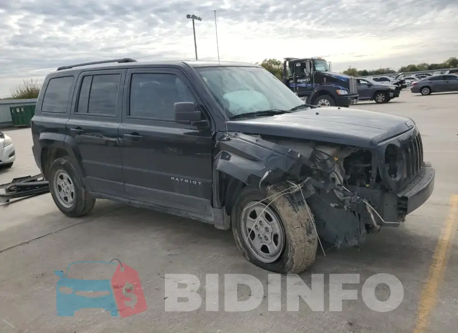 1C4NJPBB2HD121076 Photo# 4