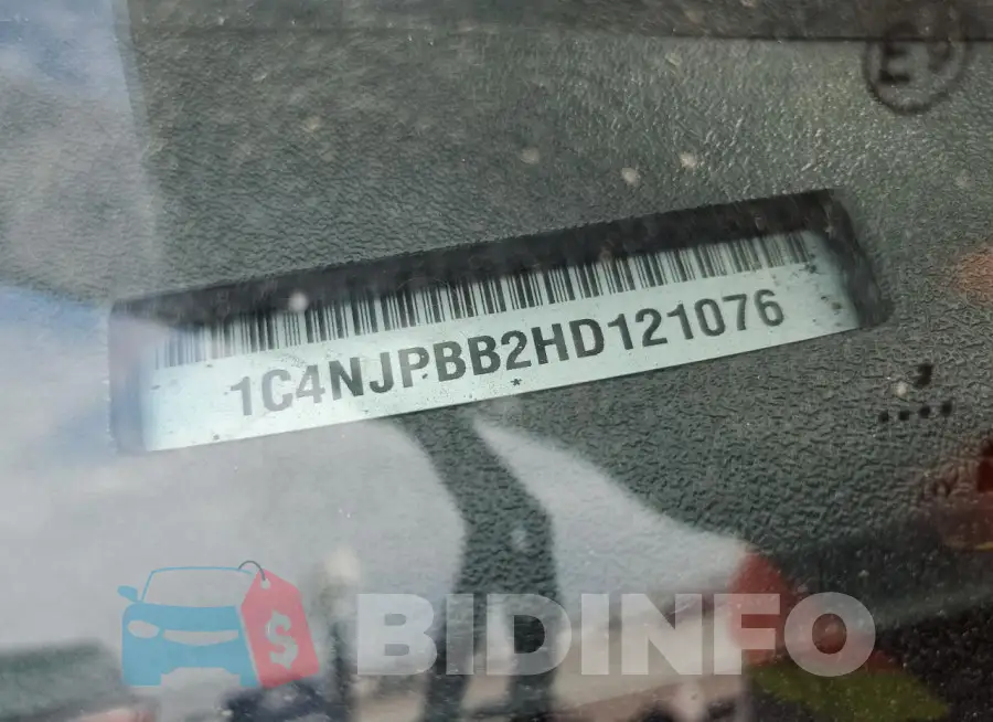 1C4NJPBB2HD121076 Photo# 12