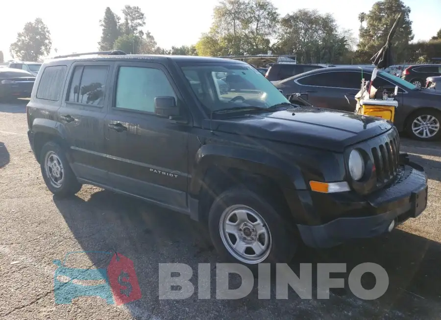 1C4NJPBB5FD139181 Photo# 4