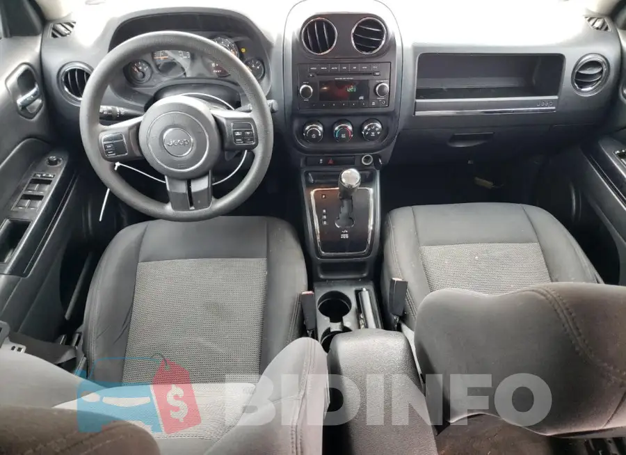 1C4NJPBB6FD380179 Photo# 8