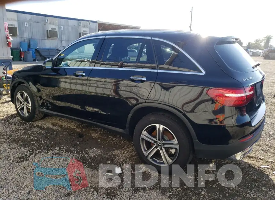 WDC0G4JB2KF622726 Photo# 2