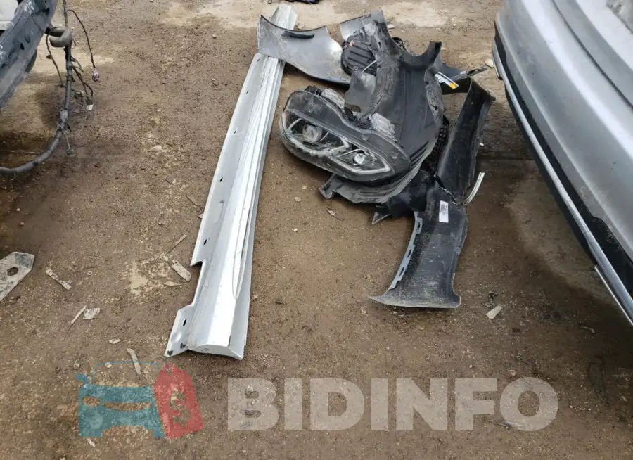 WDDHF8JB8FB109762 Photo# 12